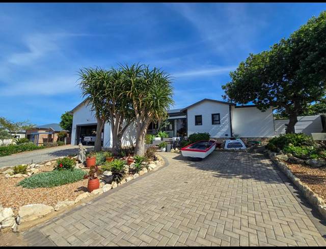 3 BEDROOM HOUSE FOR SALE IN STILBAAI-WES